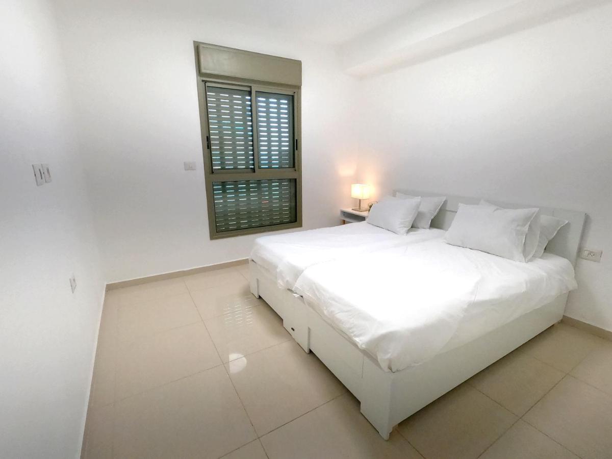 Beach Suite Israel- Best View, Gym, Massage Chair, Low Fee For Off-Site Indoor Pool Spa ביץ סוייט ישראל- נוף ים מאלף, כיסא מסאז, חדר כושר, אפשרות לבריכה מקורה, וספא בתשלום ממש מוזל 亚实基伦 外观 照片